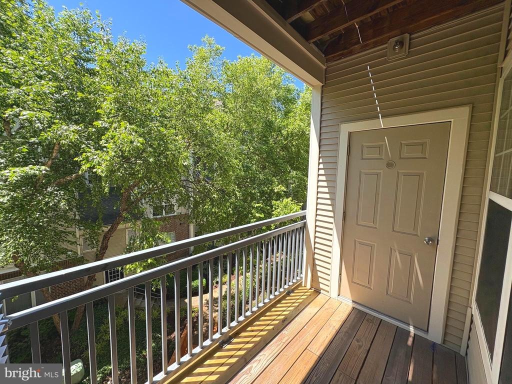 Nicosh Cir, Falls Church, VA 22042