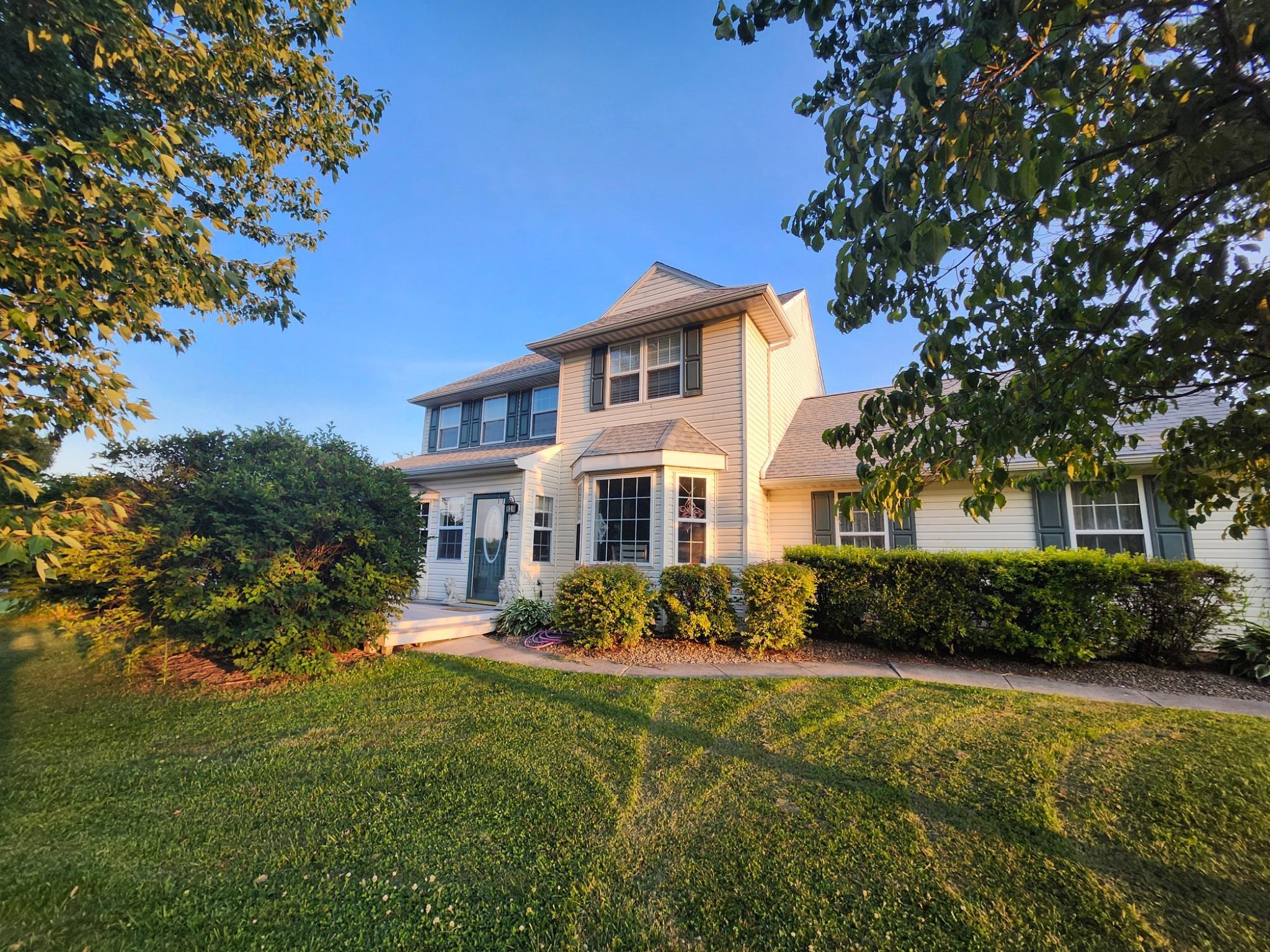 Jason Dr, Oxford, PA 19363