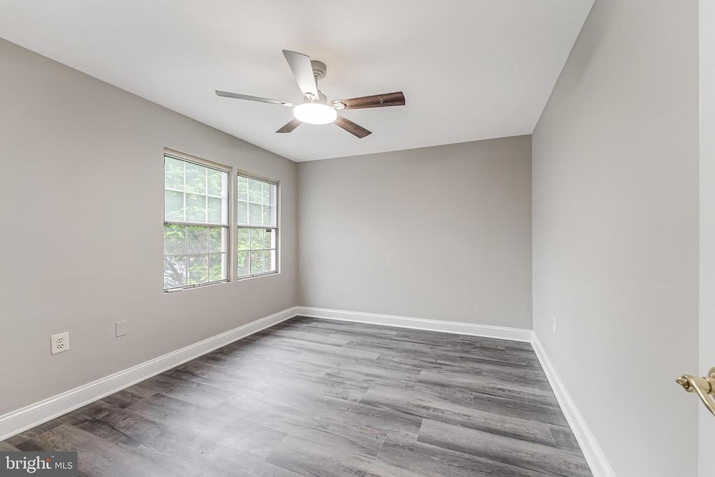 Wakefield Dr, Alexandria, VA 22307