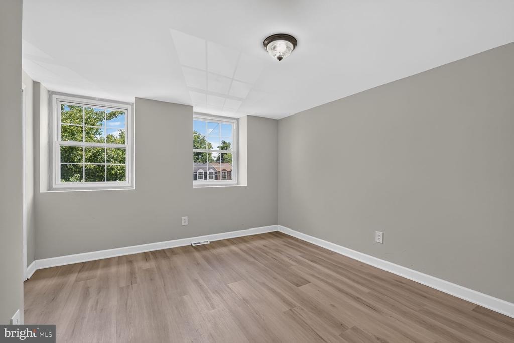 Village Green Dr, Hyattsville, MD 20785