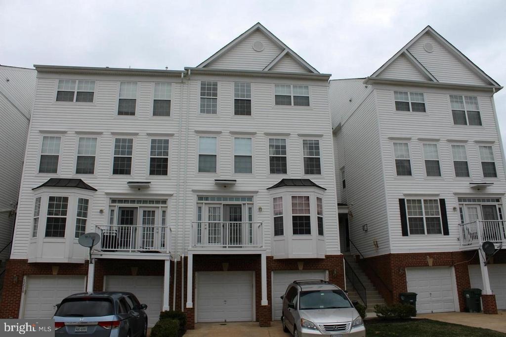 Davinci Ln, Herndon, VA 20171