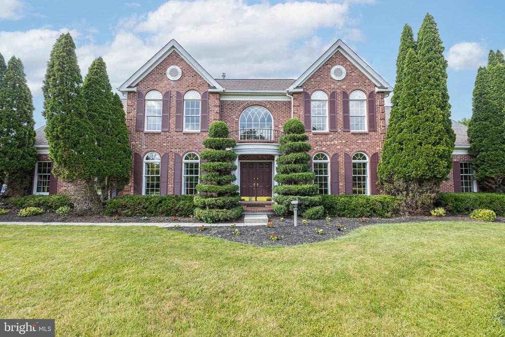 Silverwood Dr, Newtown, PA 18940
