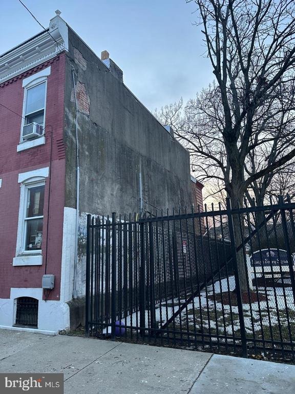 31st St, Philadelphia, PA 19146