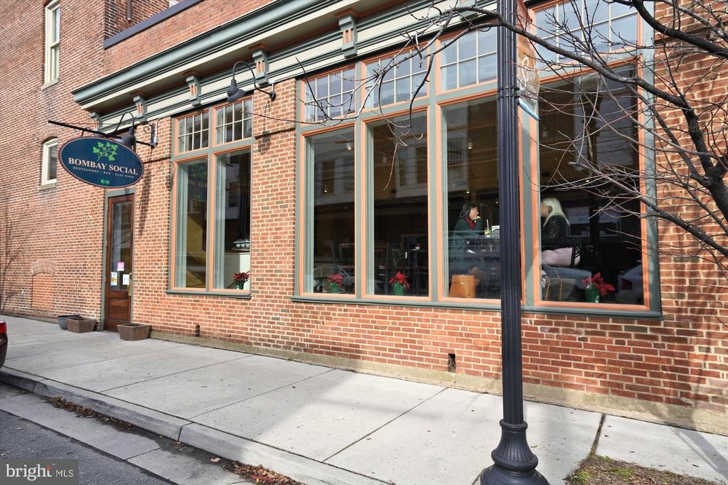 Hubert St, Cambridge, MD 21613