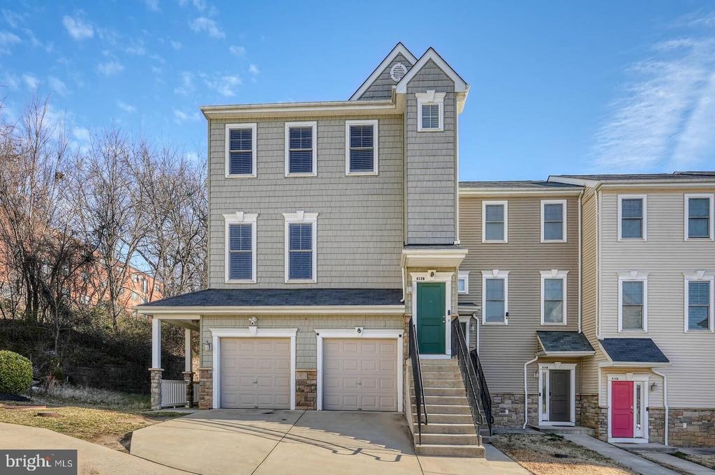 Woodcrest Dr, Washington, DC 20032