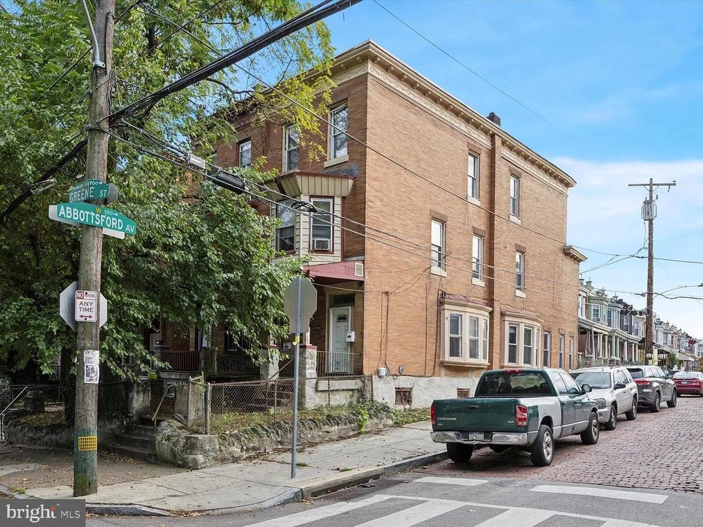 Greene St, Philadelphia, PA 19144