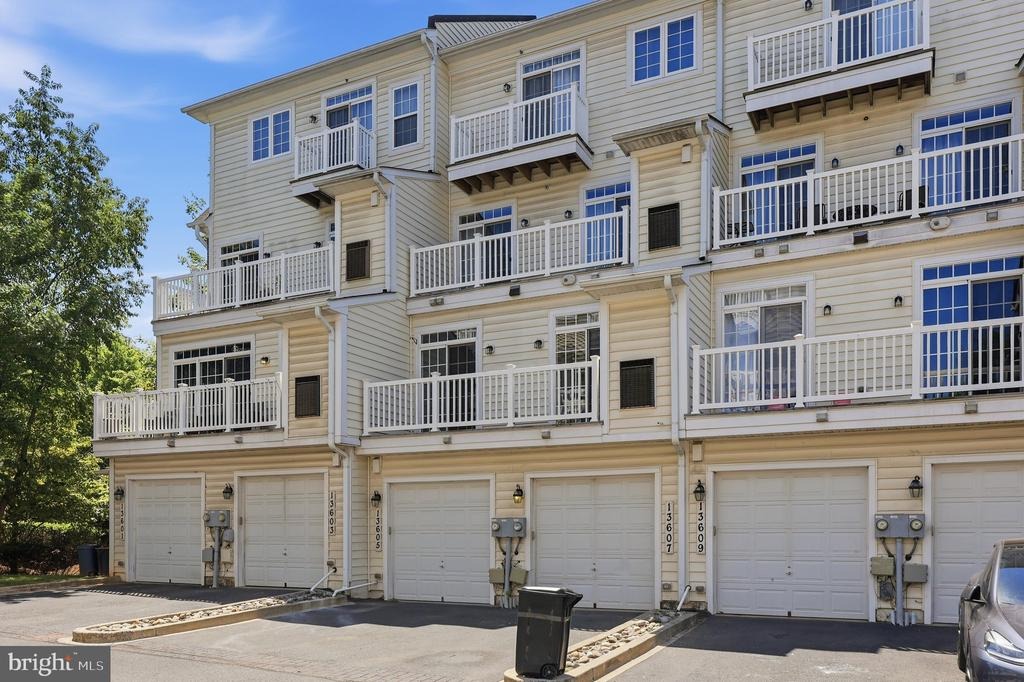 Dover Cliffs Pl, Germantown, MD 20874 #1