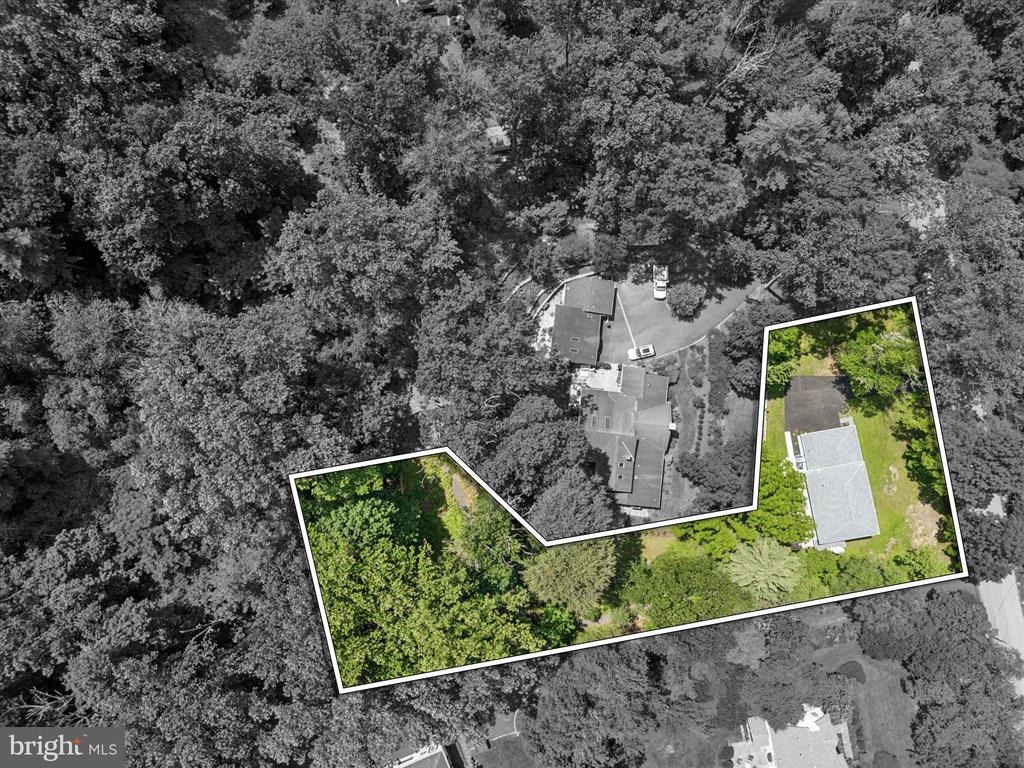 Andorra Rd, Lafayette Hill, PA 19444