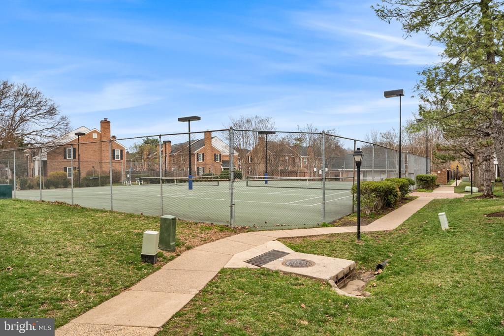 Buchanan St, Arlington, VA 22206
