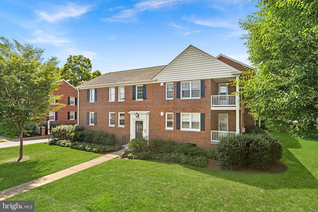 Belle View Blvd, Alexandria, VA 22307 #1
