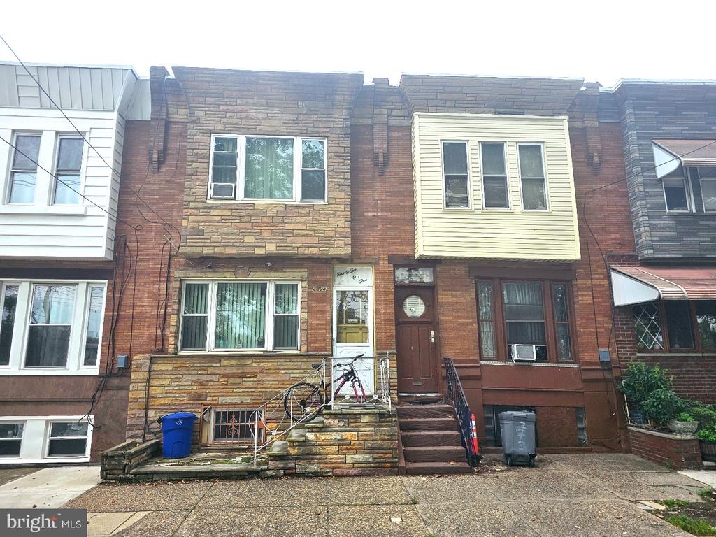 24th St, Philadelphia, PA 19145