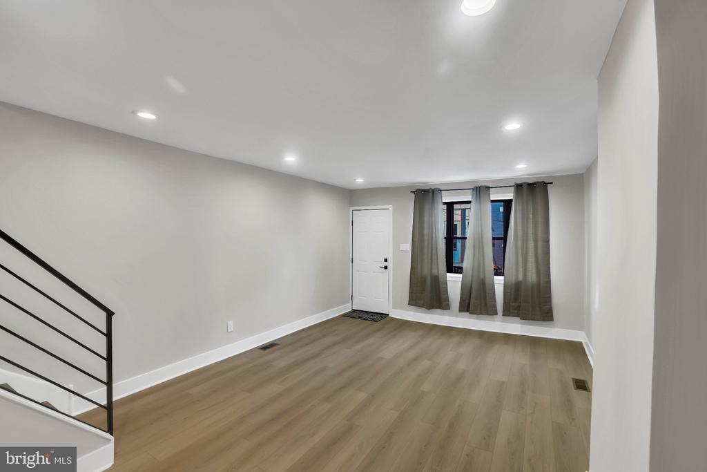 Watkins St, Philadelphia, PA 19148 #1