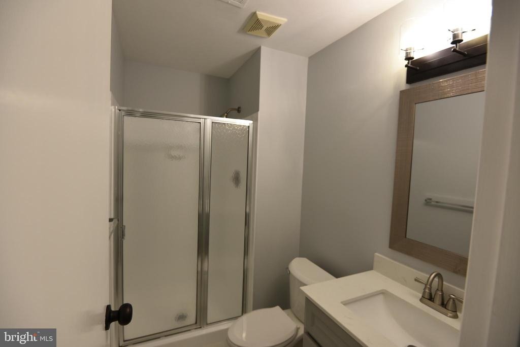 Timber Oak Ln, Germantown, MD 20874