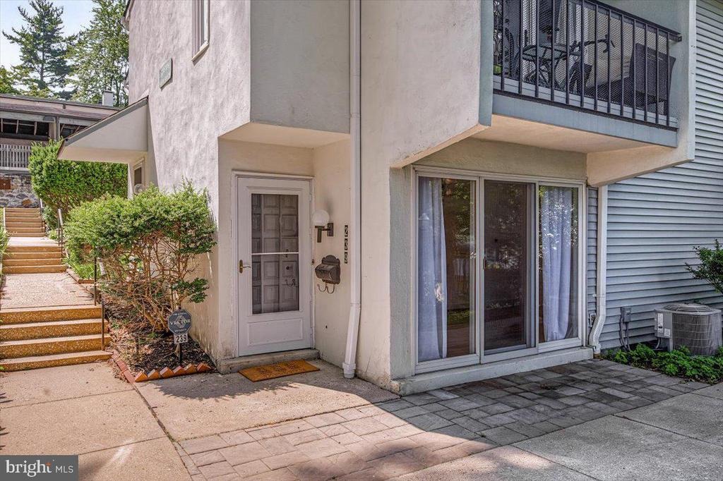 Chelsea Cir, Newtown Square, PA 19073