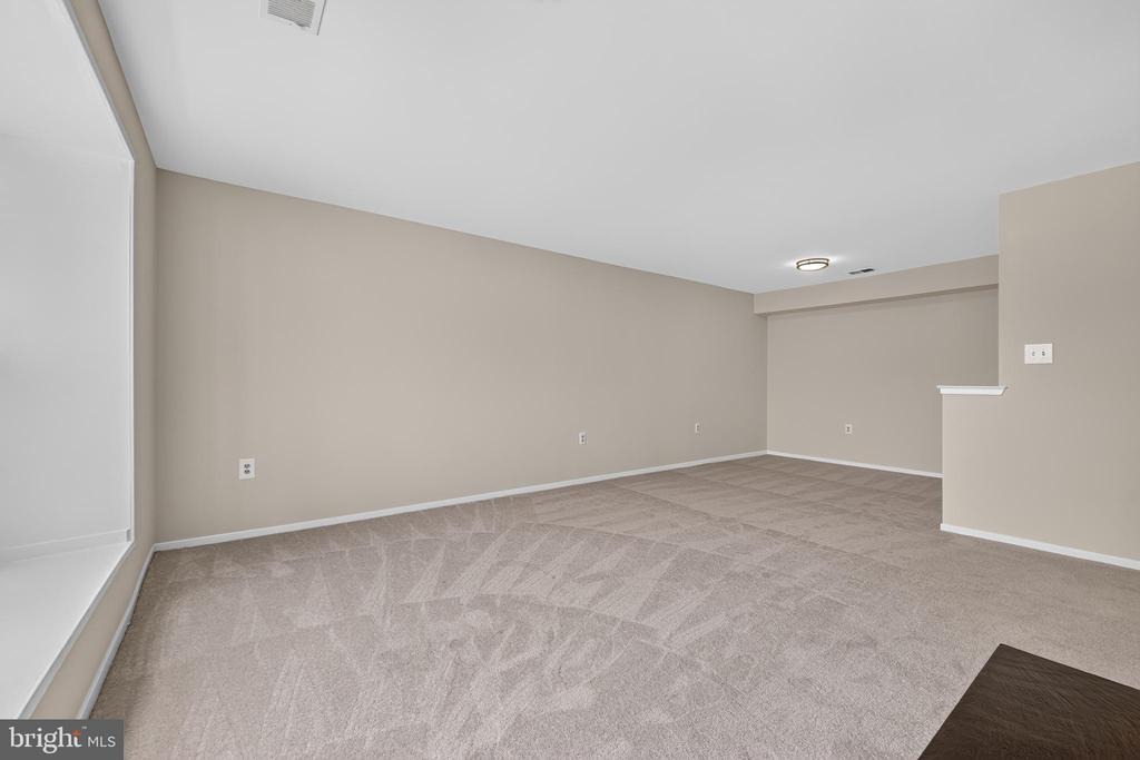 Lexton Pl, Springfield, VA 22152 #1