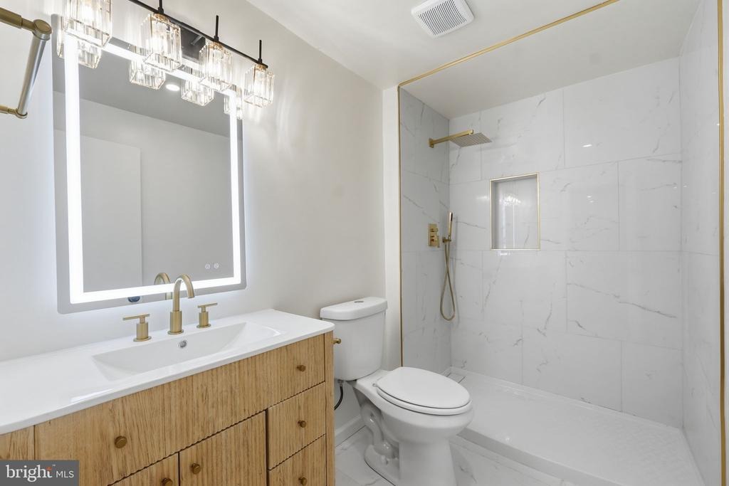 Gatehouse Ter, Woodbridge, VA 22191 #1