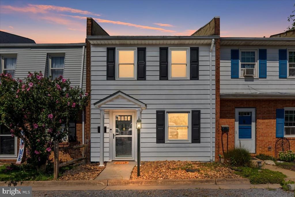Main St, Woodstock, VA 22664