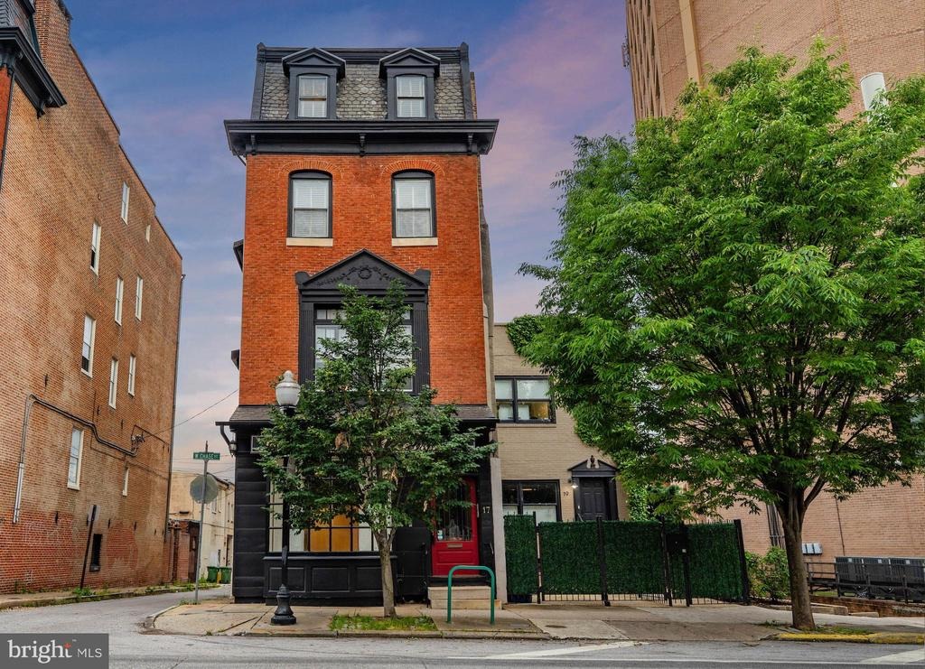 Chase St, Baltimore, MD 21201