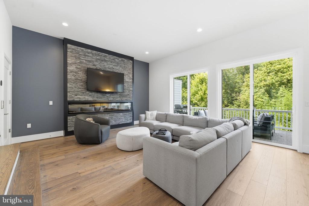 Glenmoor Reserve Ln, Chevy Chase, MD 20815