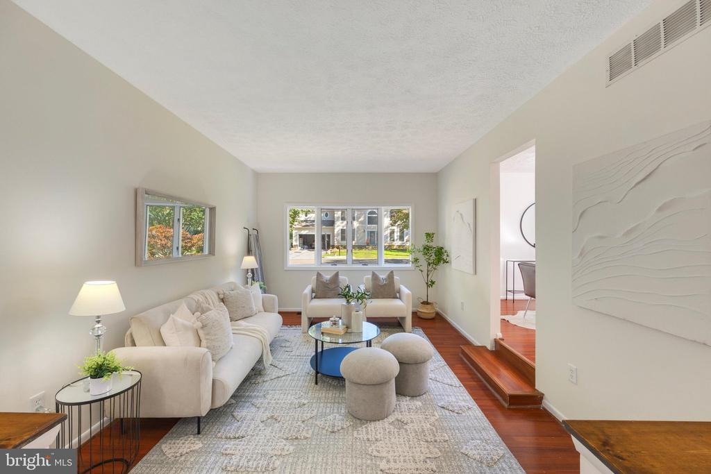 Elizabeth Rd, Pasadena, MD 21122