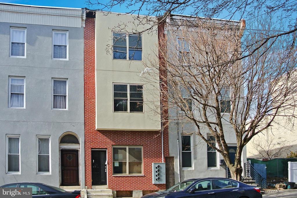 8th St, Philadelphia, PA 19122