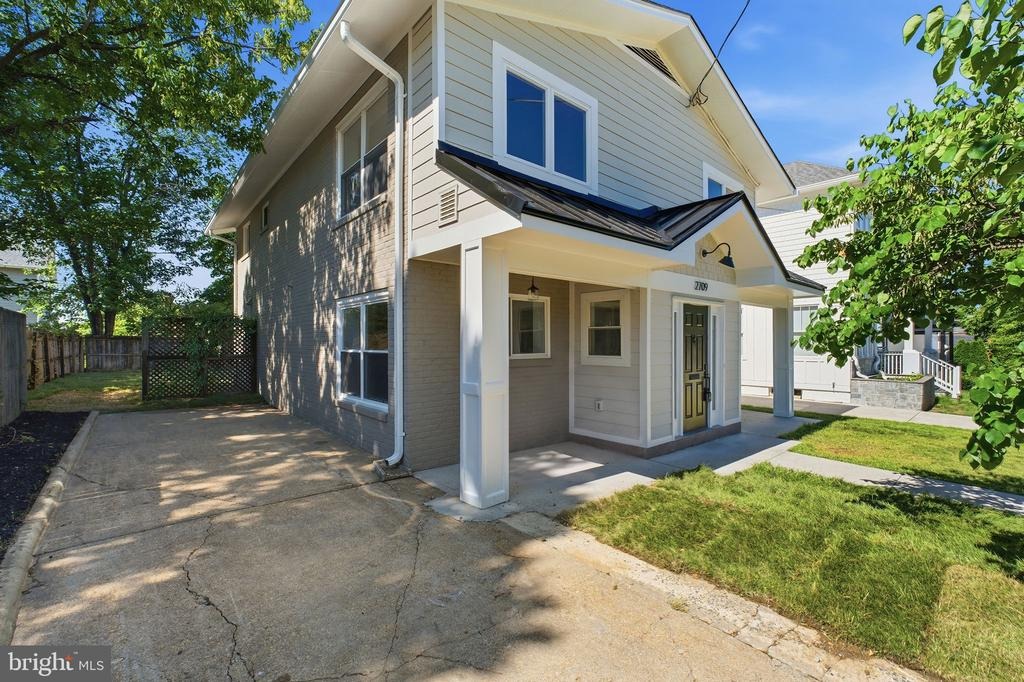 12th St, Arlington, VA 22204 #1
