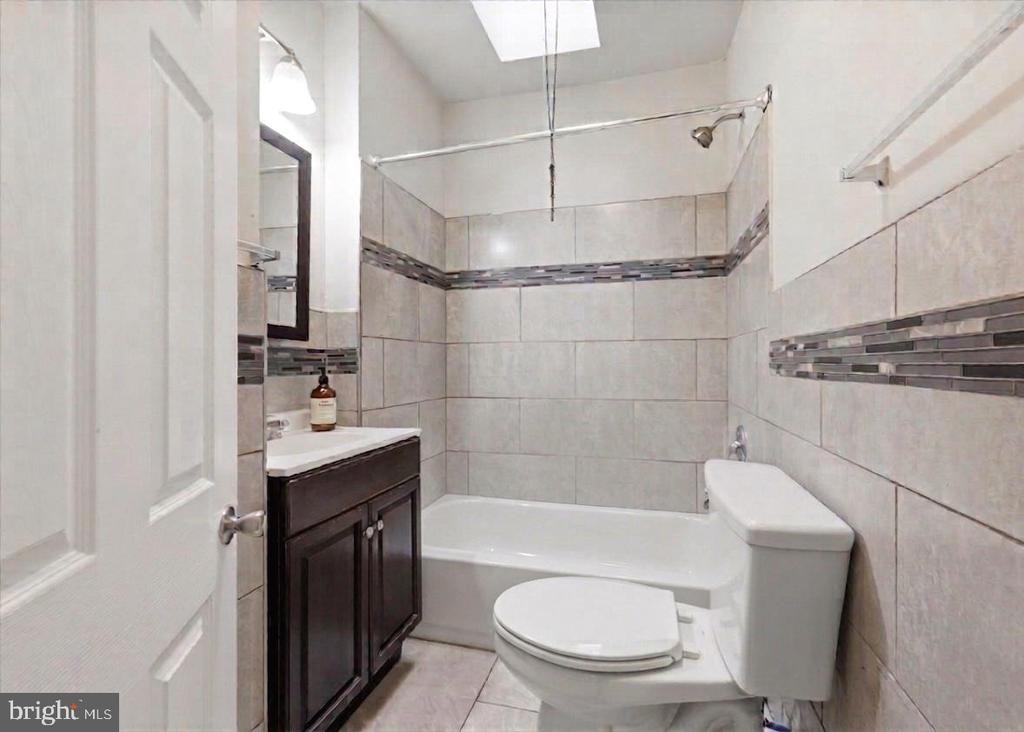 Salford St, Philadelphia, PA 19143