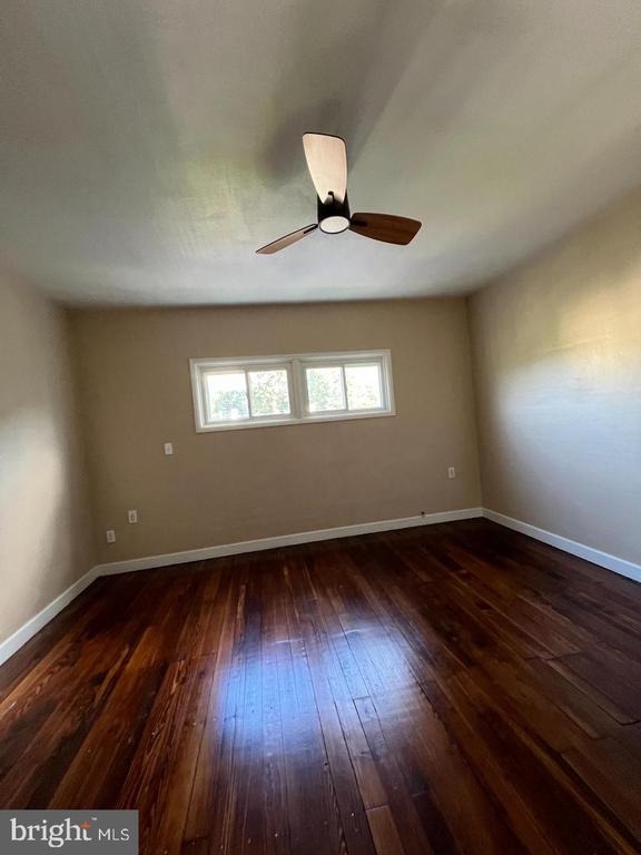 Vine St, Westernport, MD 21562
