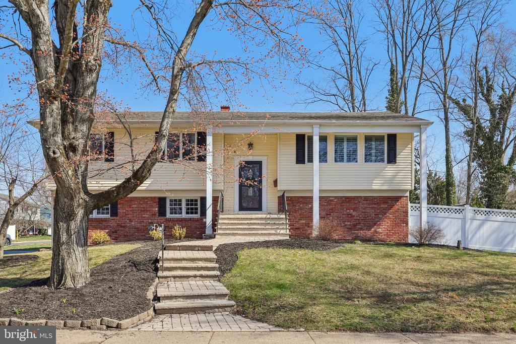 Rydal Dr, Lawrence Township, NJ 08648