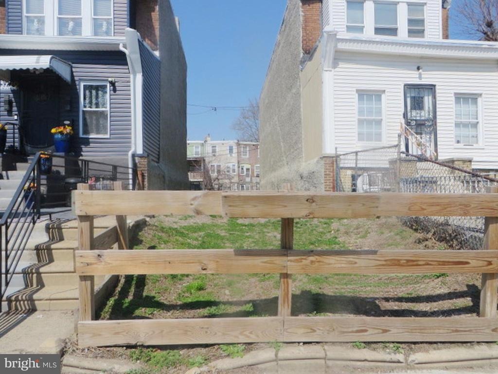 Florence Ave, Philadelphia, PA 19143