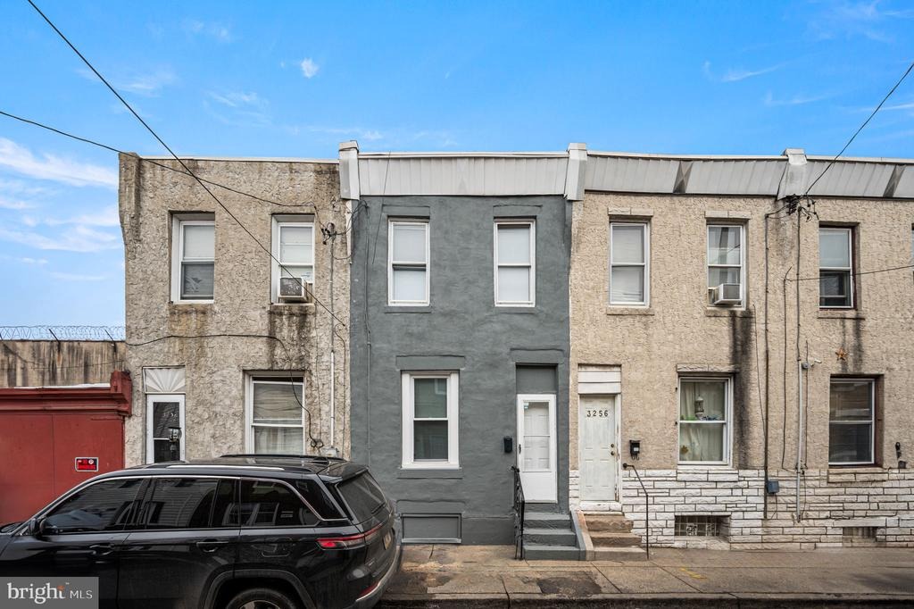 Joyce St, Philadelphia, PA 19134 #1