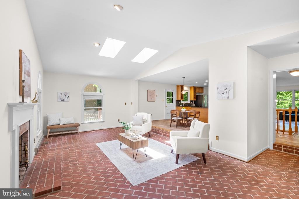 Grey Fox Dr, Springfield, VA 22152