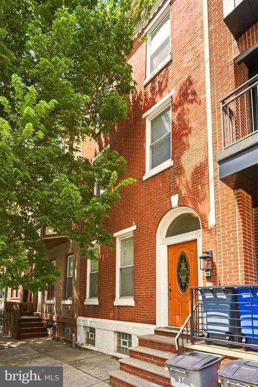 Christian St, Philadelphia, PA 19146 #1