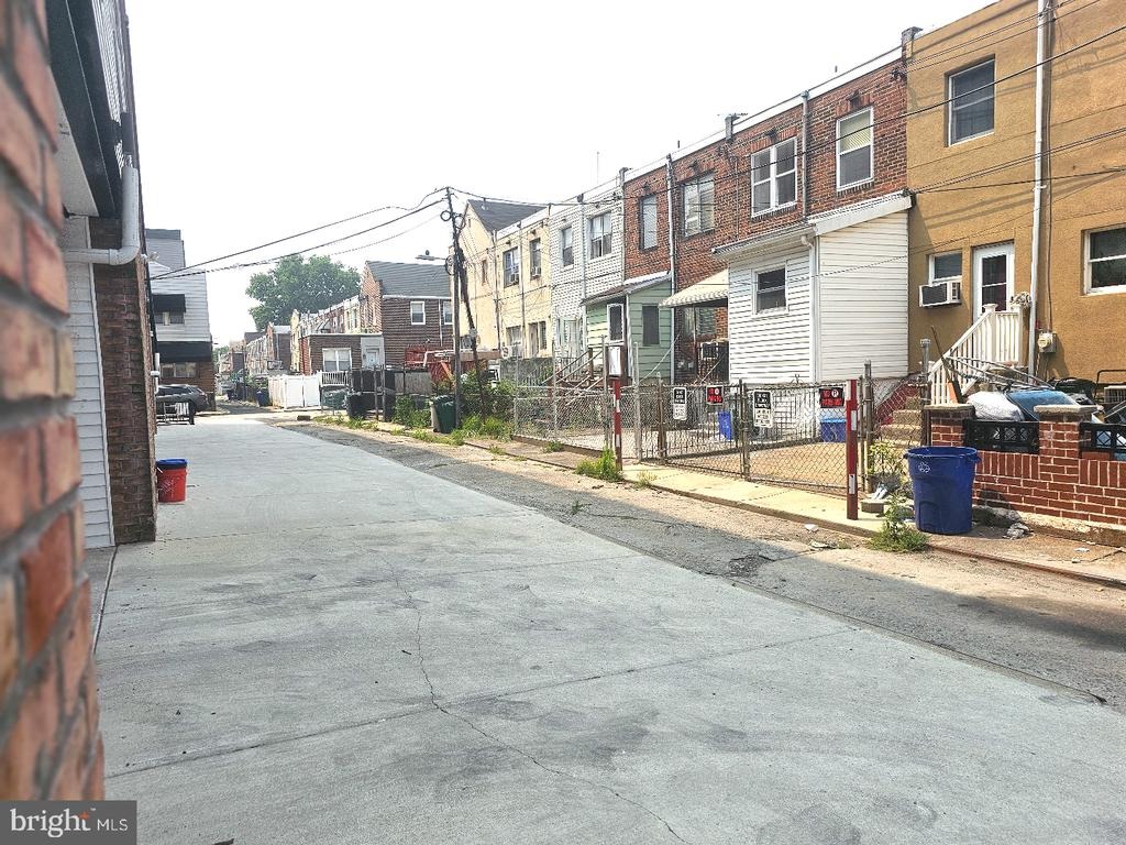 Johnston St, Philadelphia, PA 19148