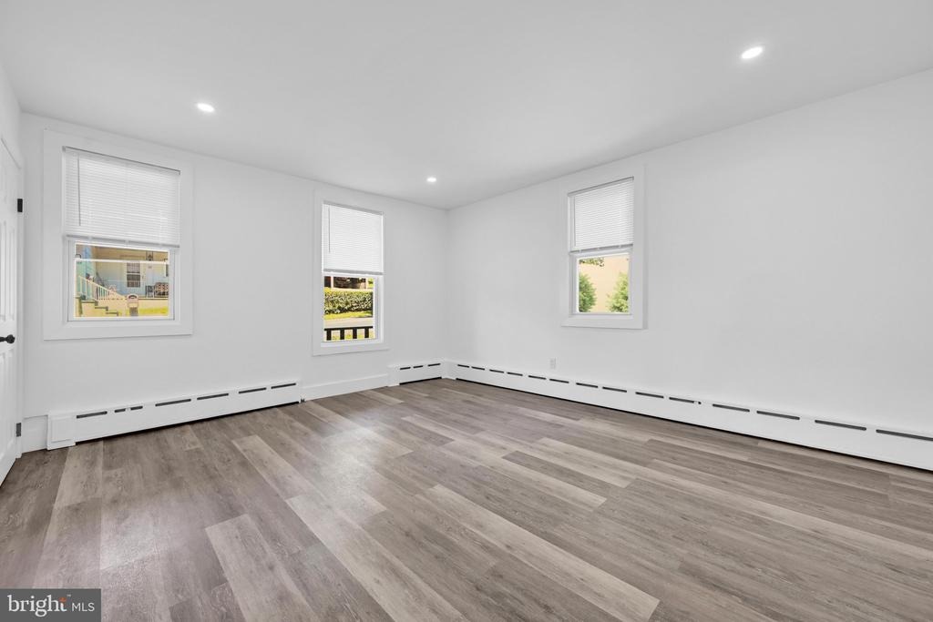 Forest Ln, Pottsville, PA 17901