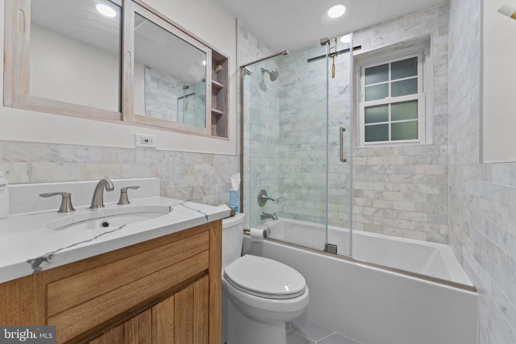 28th Rd, Arlington, VA 22206