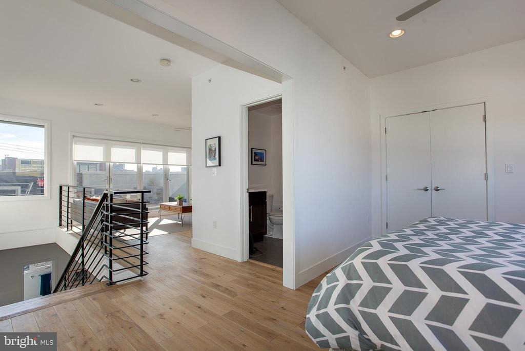 Brown St, Philadelphia, PA 19123 #1