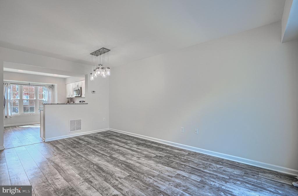 Creekland Ct, Stoney Beach, MD 21226