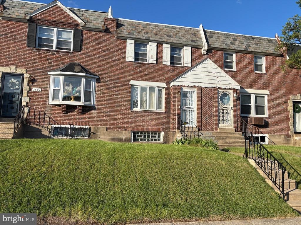 Gilbert St, Philadelphia, PA 19150 #1