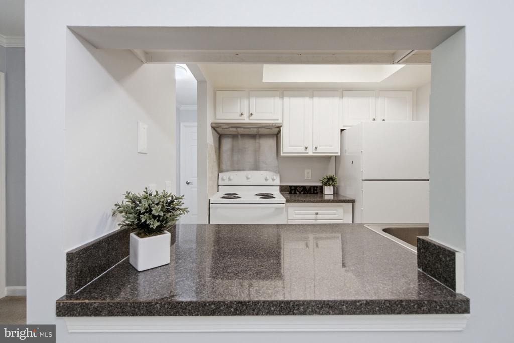 Streamside Dr, Gaithersburg, MD 20879 #1