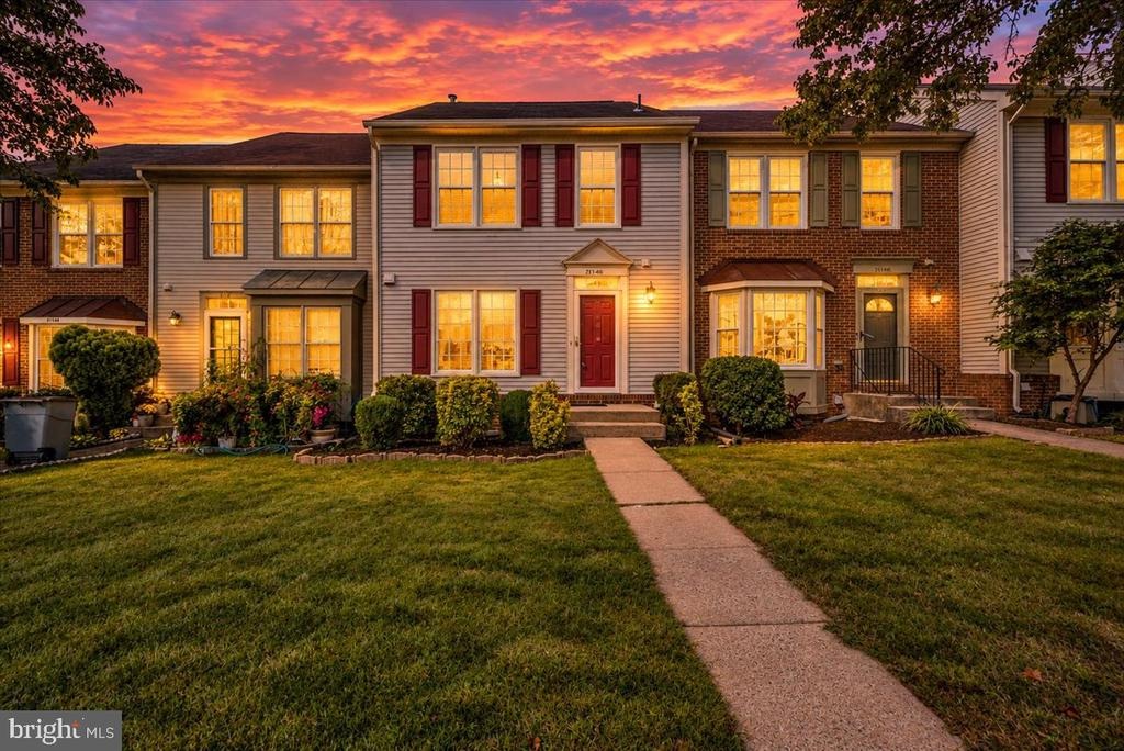 Winding Brook Sq, Ashburn, VA 20147