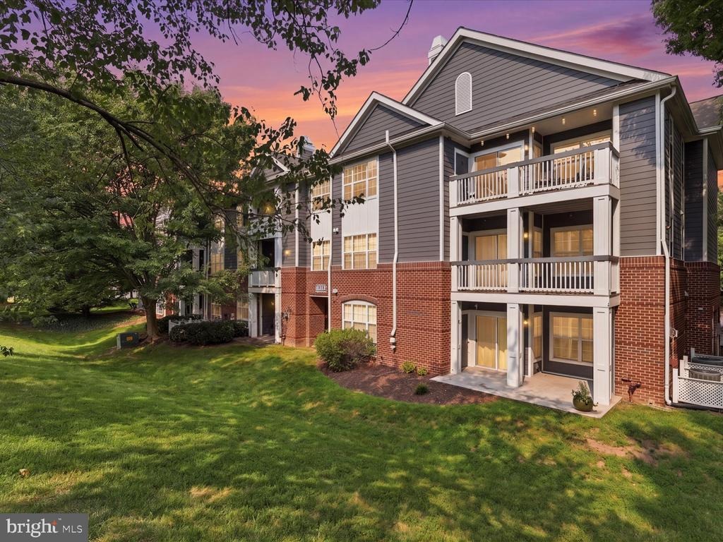 Beechwood Ter, Ashburn, VA 20147
