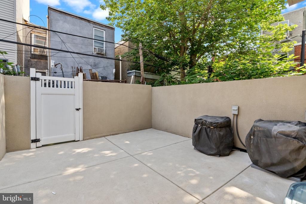 Reed St, Philadelphia, PA 19146 #1