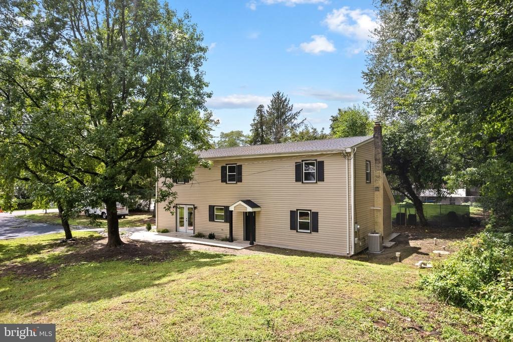 Macarthur Ave, Franklinville, NJ 08322