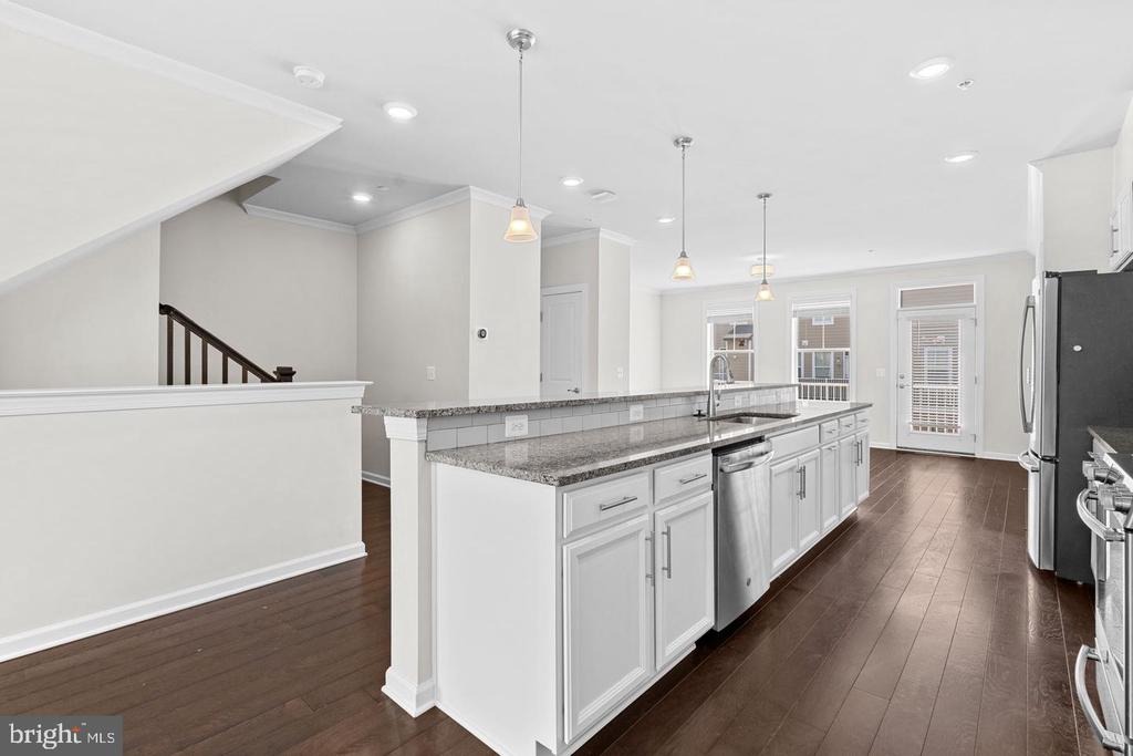 Kincora Dr, Sterling, VA 20166 #1