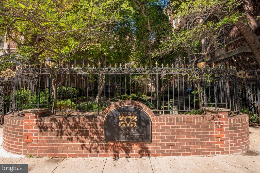 Pine St, Philadelphia, PA 19143 #1