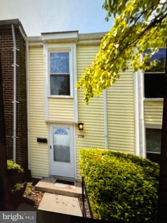 Side Dr, Gaithersburg, MD 20878