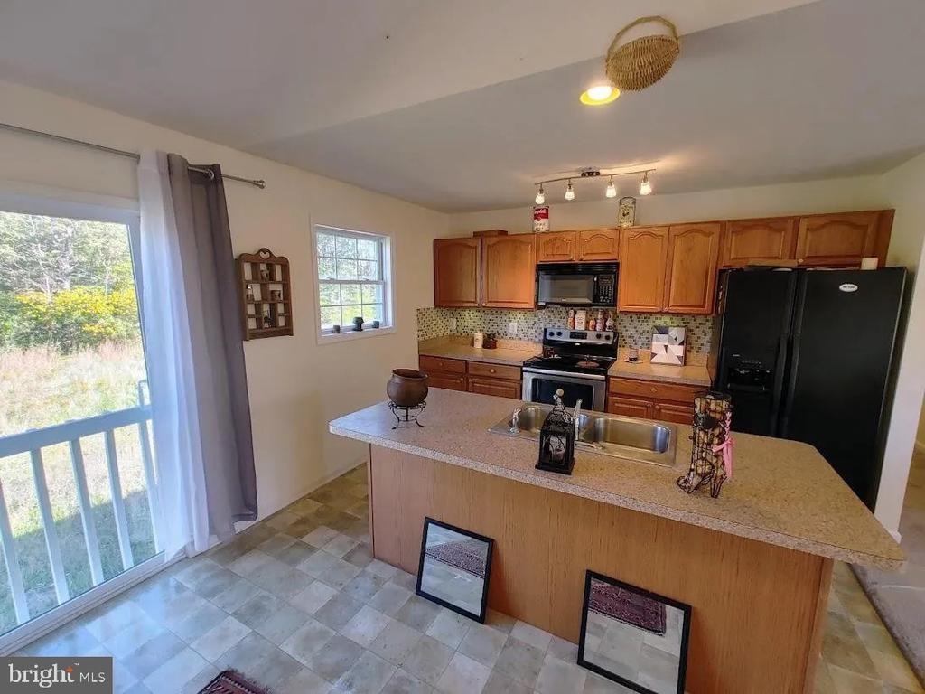 Snake Eyes Ln, Berkeley Springs, WV 25411 #1