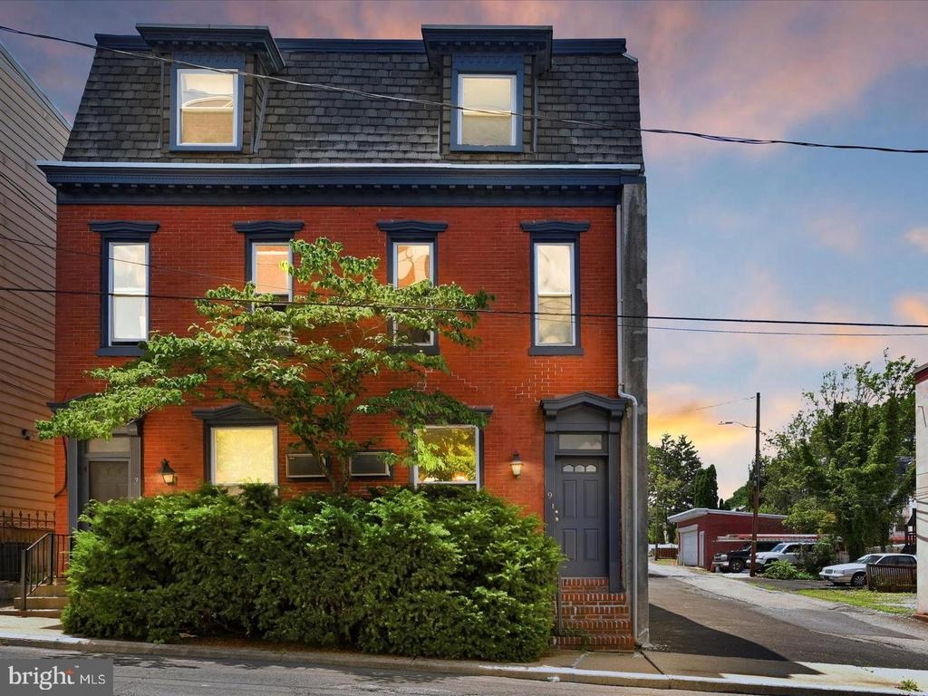 6th St, Pottsville, PA 17901