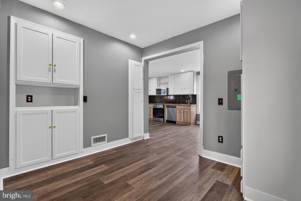Locust Point Rd, Mechanicsburg, PA 17050